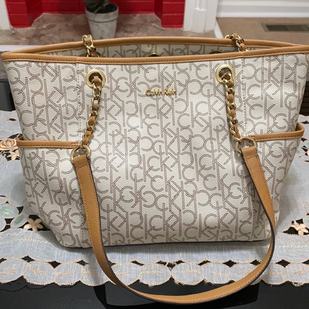 Calvin Klein large size shoulder bag - Picture 1 of 7